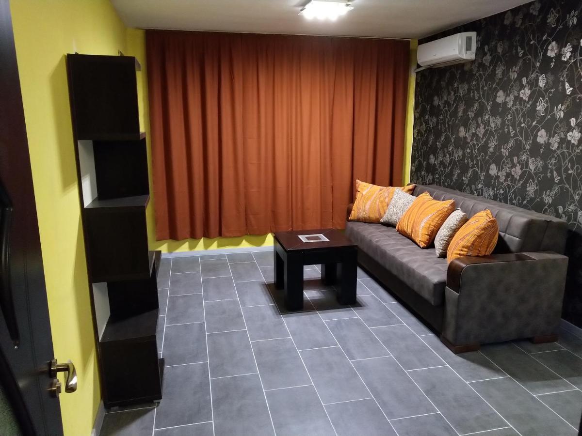Eli Apartment Burgas Bagian luar foto