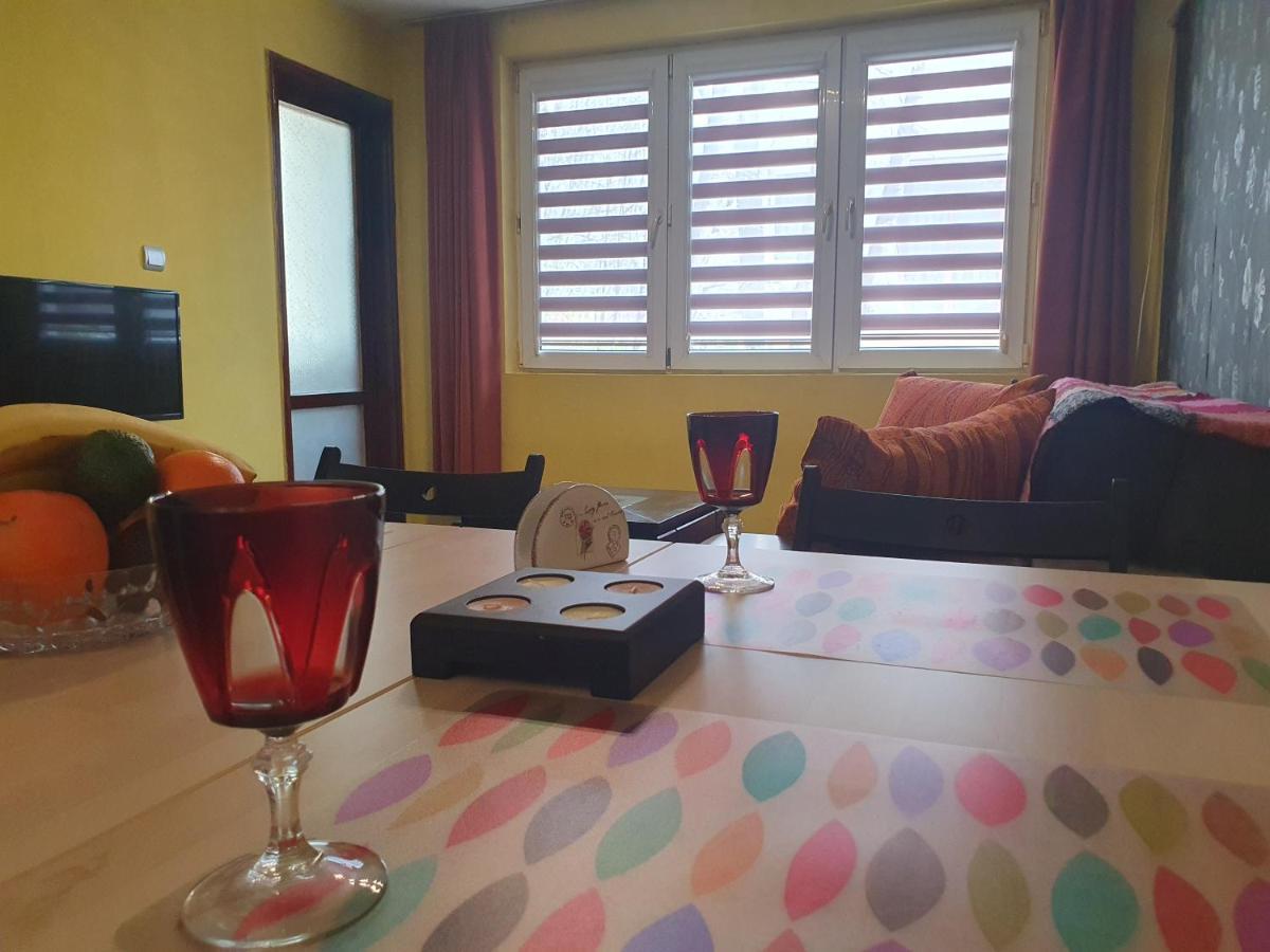 Eli Apartment Burgas Bagian luar foto
