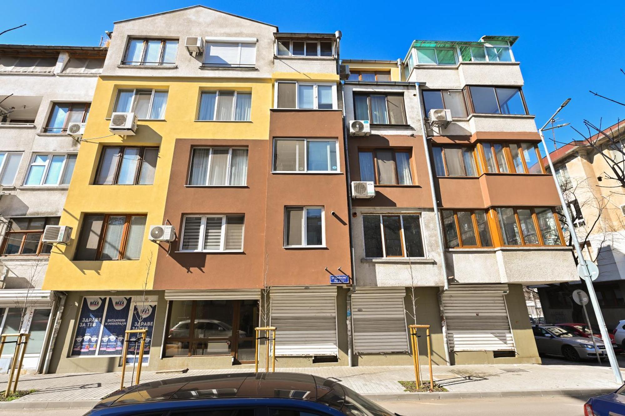 Eli Apartment Burgas Bagian luar foto