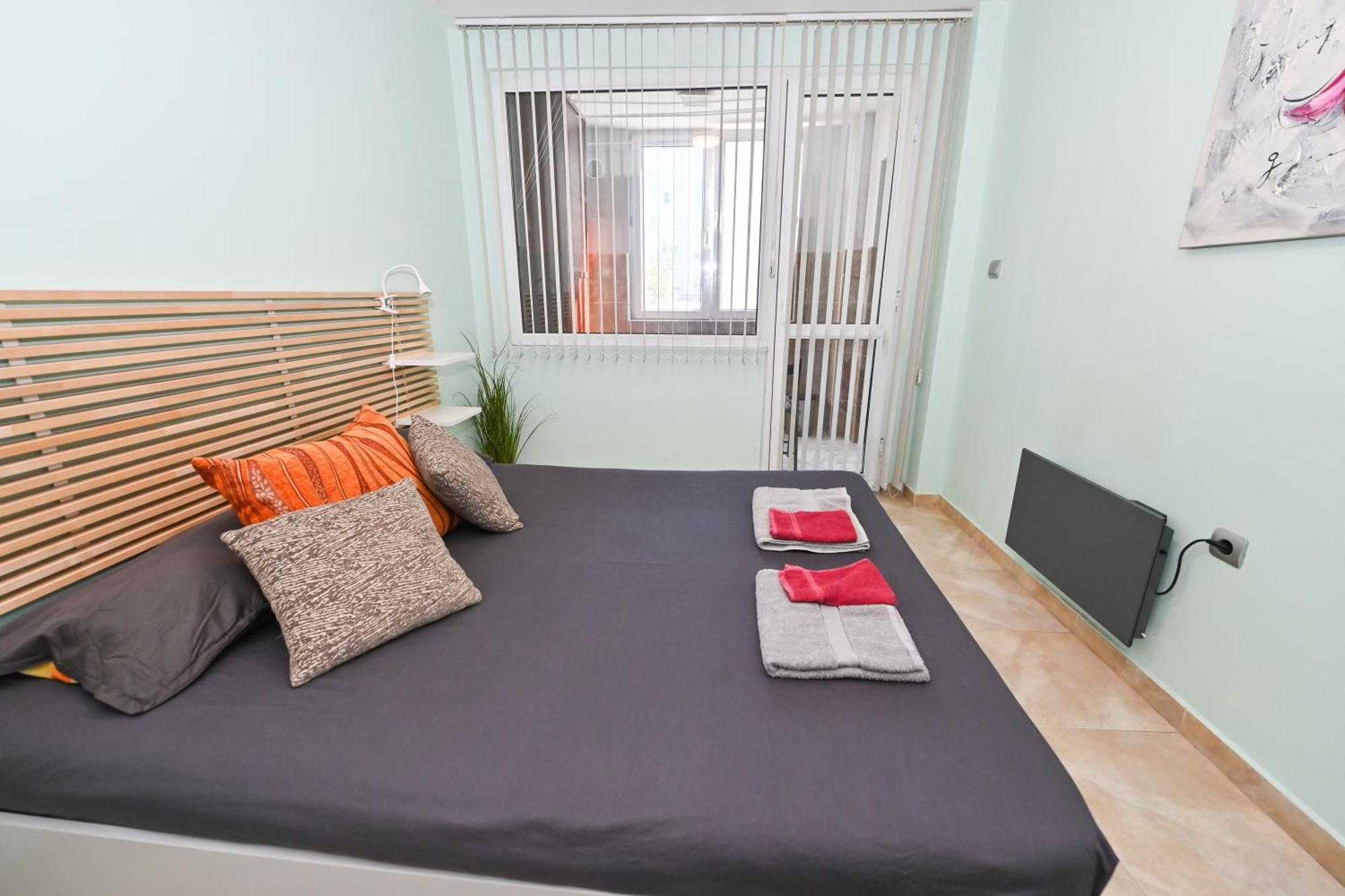 Eli Apartment Burgas Bagian luar foto