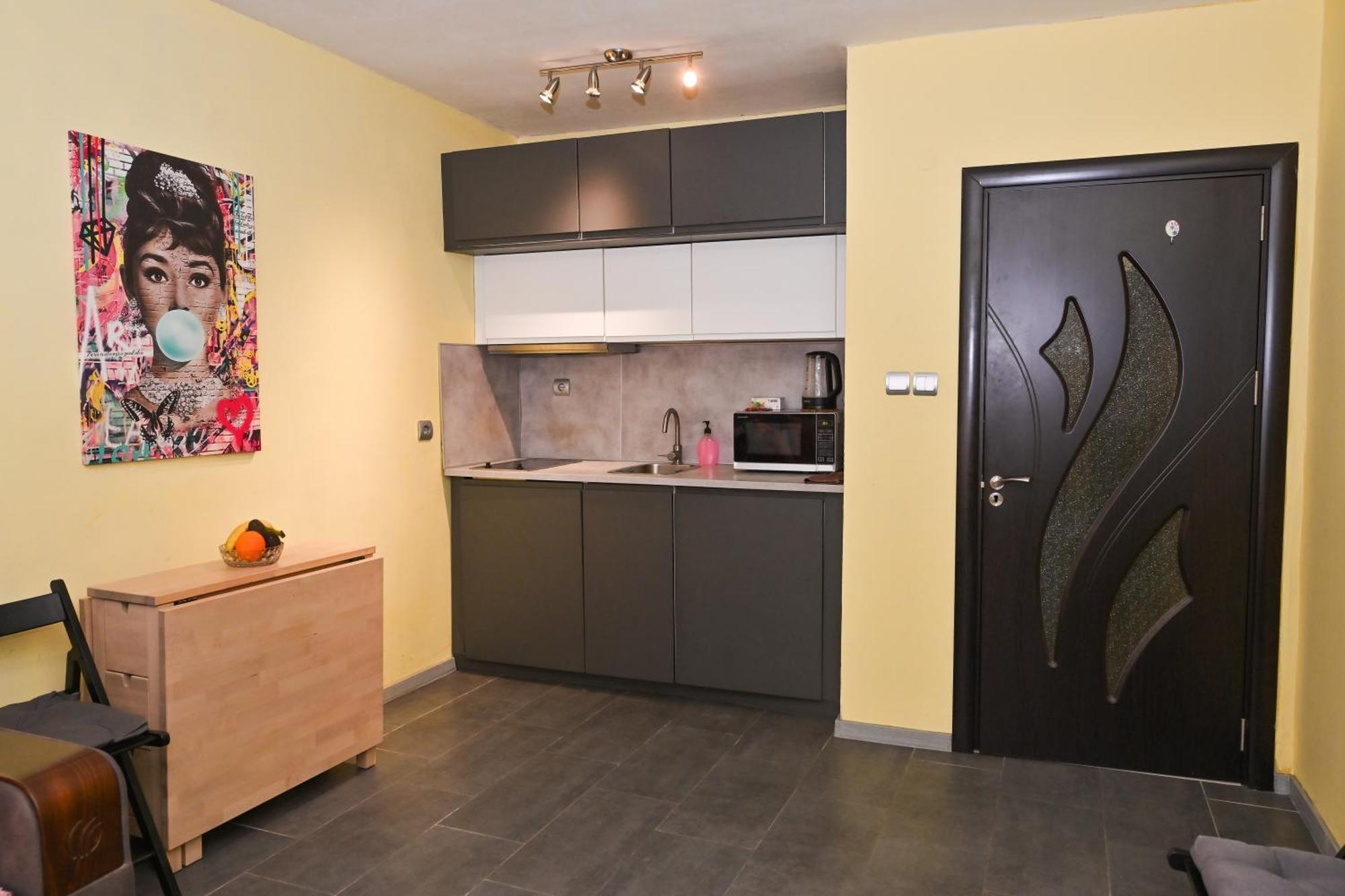 Eli Apartment Burgas Bagian luar foto
